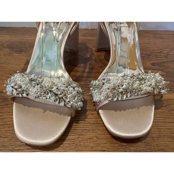 Badgley Mischka Women's Alyna Bejeweled Block Heel Pump Size 8.5 Champaigne - Picture 9 of 9